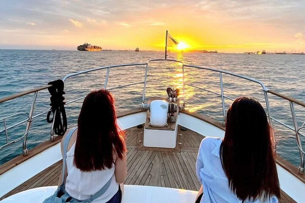 review pelancong sunset cruisee