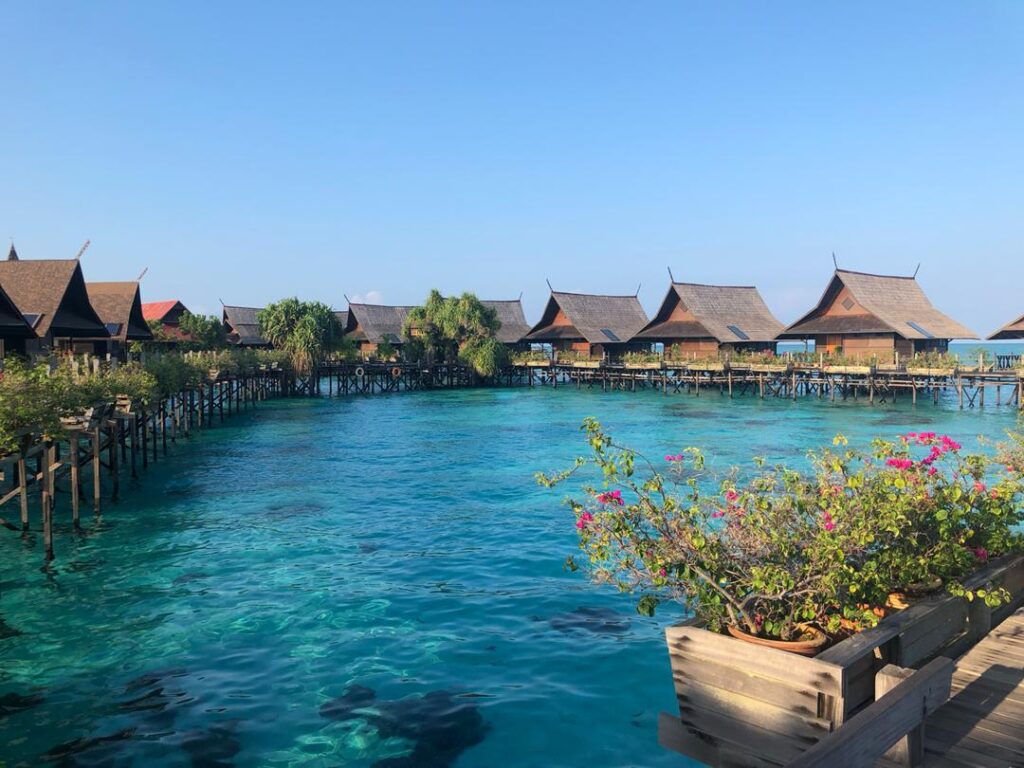 “Resort terapung di Kapalai, Semporna Maldives Malaysia