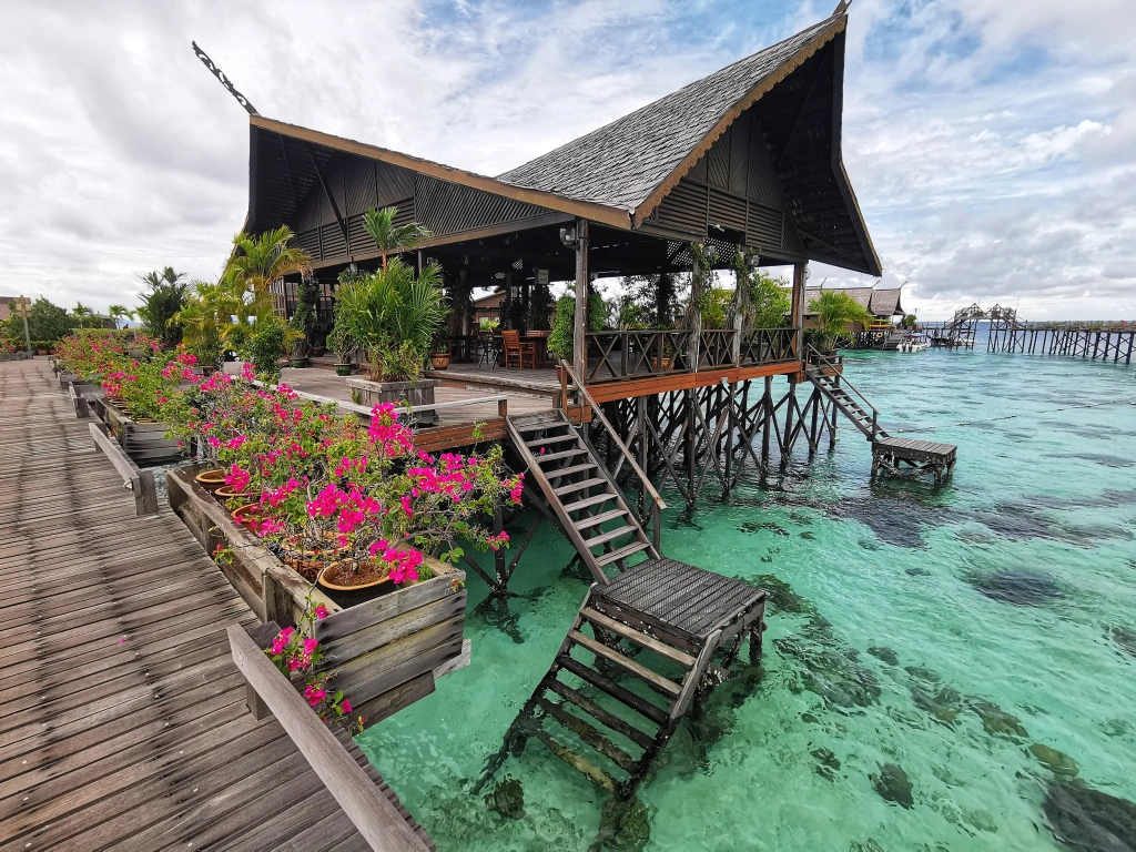 penginapan pulau sipadan